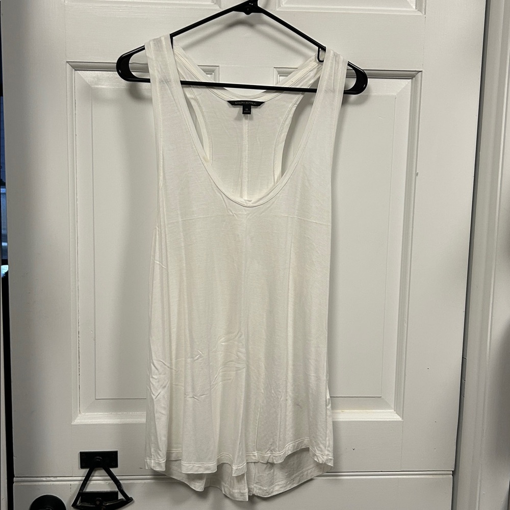 Banana Republic Ivory Razorback Loose Tank Top. Only worn once.
